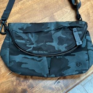 Lululemon Camo Festival Bag RARE perfect condition